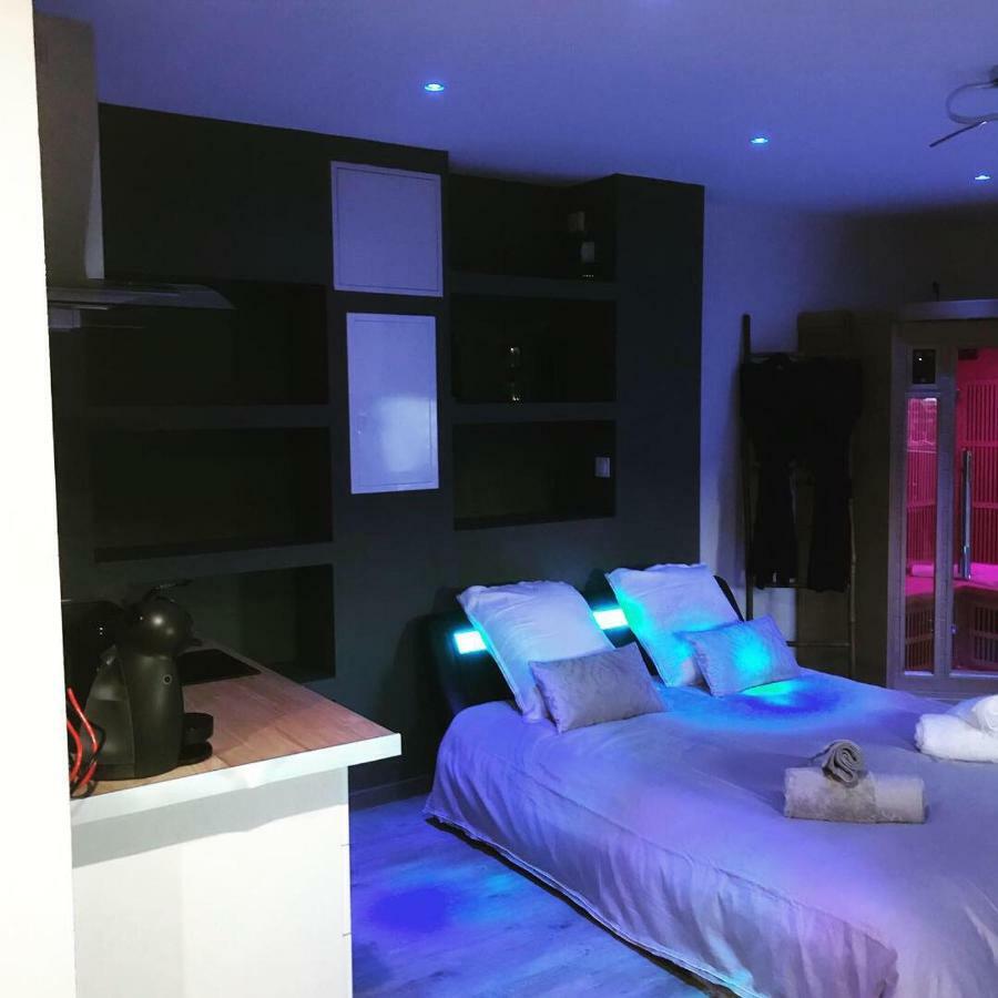 Sweet Love Romantique By Locationslepuyenvelay Le Puy-en-Velay Bagian luar foto